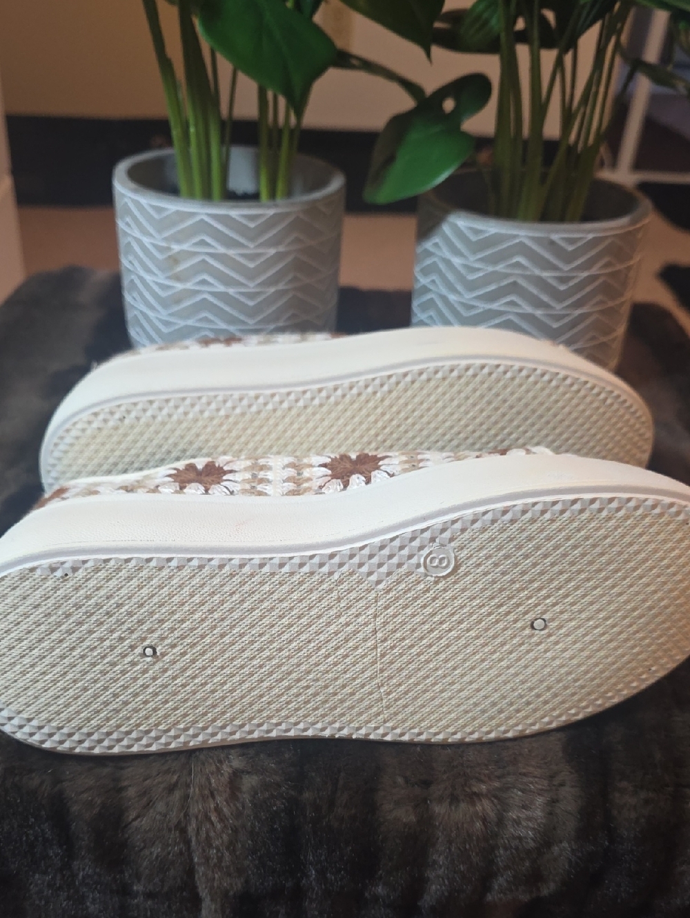 NWOT DL 1990 Women’s Cream, Brown &  Crochet Platform Sneakers SIZE 8. - Picture 8 of 8